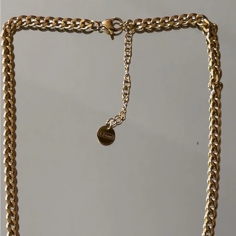 Heart & Rhinestone Chain Necklace - Picture 3 of 3